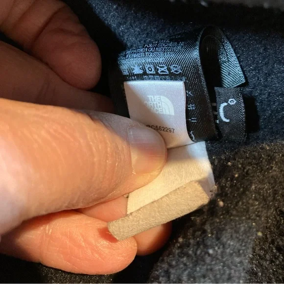 The North Face Black Full-Zip Denali Jacket size XL FLAW small hole each pocket - Picture 12 of 13